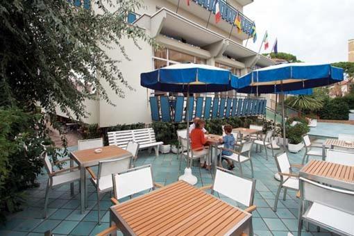 Hotel Dolores Чезенатіко Екстер'єр фото